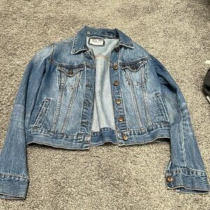 5/$25 Forever 21 Jean Jacket Small